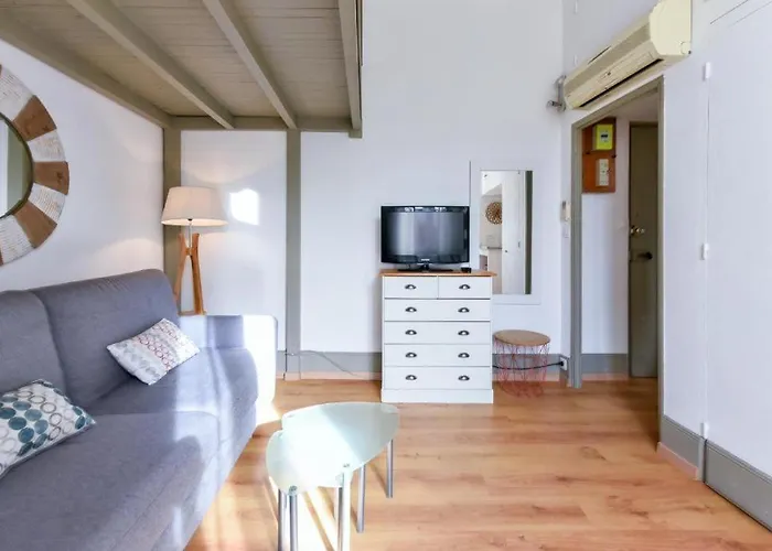 Elegant Pour 4 Personnes, A Quelques Pas De La Croisette Cannes